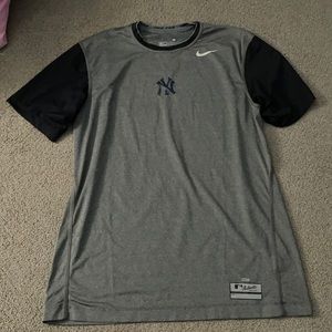 Nike X Yankees dri-fit t-shirt